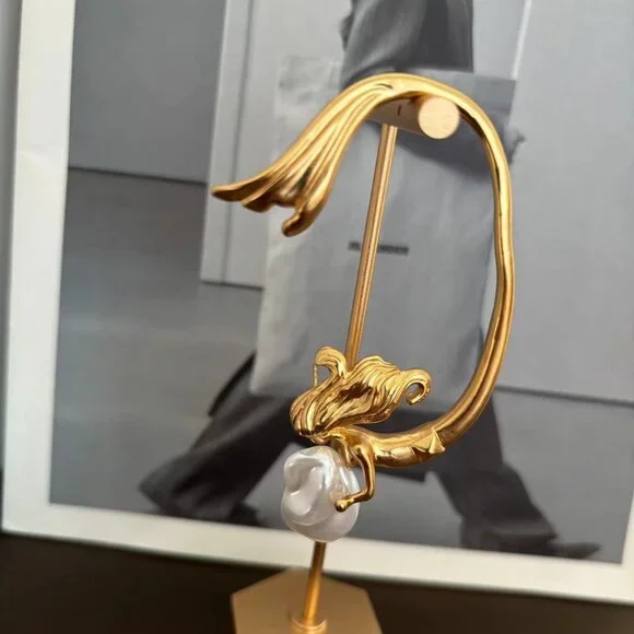 Enchanting Mermaid Tail Ear Wrap Single Silver Sea Fantasy Earring - Picture 5 of 5